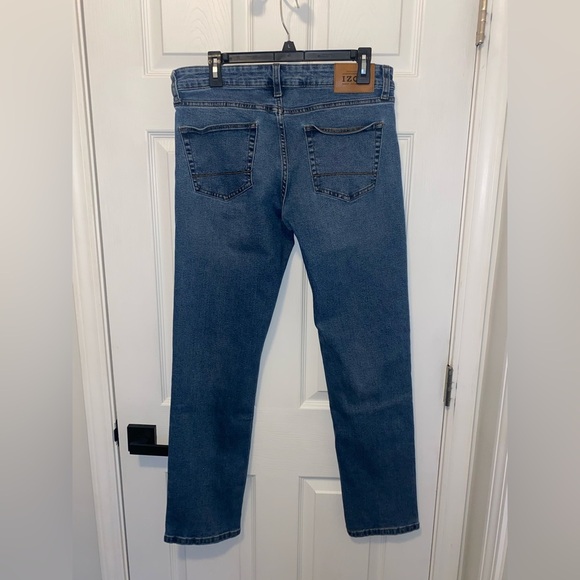 IZOD Mens Comfort Stretch Straight 32 x 34 Jeans - Picture 2 of 5